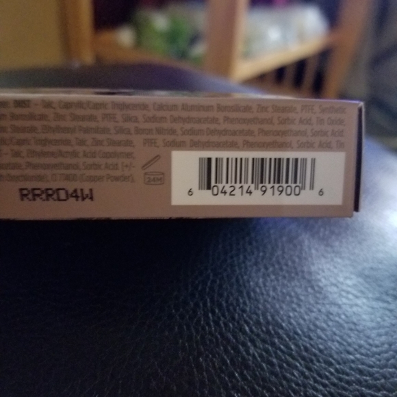 Urban Decay Naked 3 Eyeshadow Palette - Picture 9 of 9